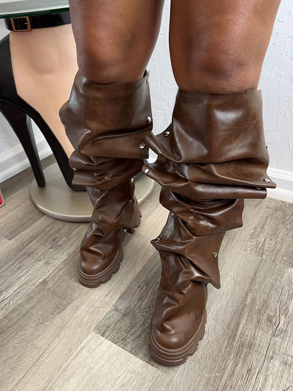 Leather Press Stud Round Toe Boots